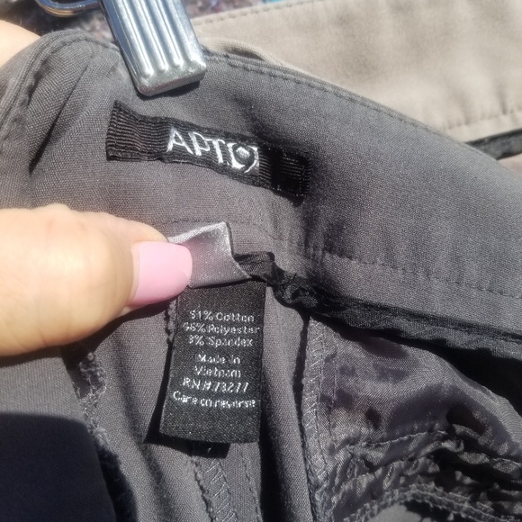 👖👖2 pair of euc women's slacks sz 12. - Picture 4 of 4